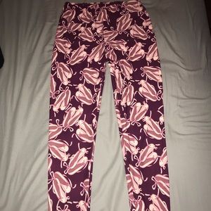 Ballet Slipper LaLaRoe Leggings.